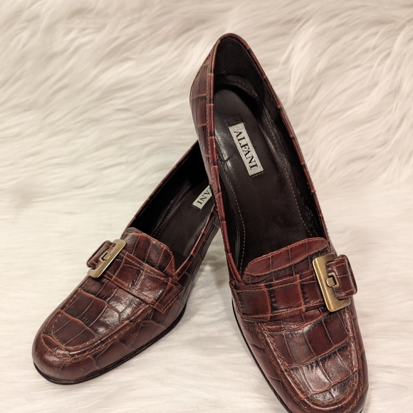 Vintage Alfani Cecile Brown Pebbled Leather w/Buckle Oxford Style Pumps -size 7M - Picture 3 of 10